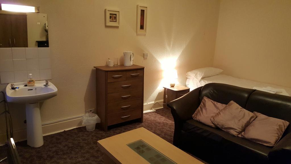 Station Hotel Hucknall Extérieur photo