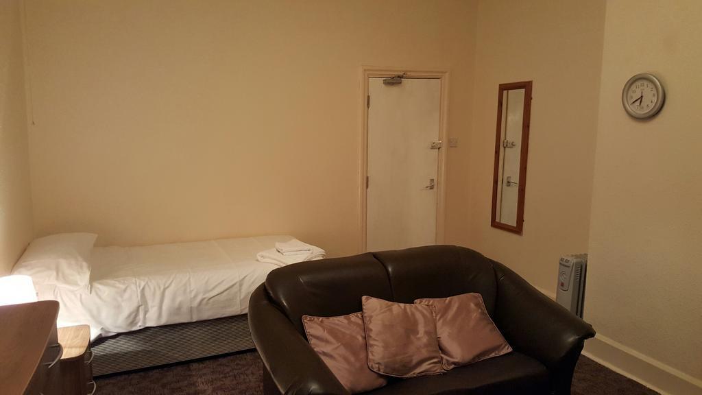 Station Hotel Hucknall Extérieur photo