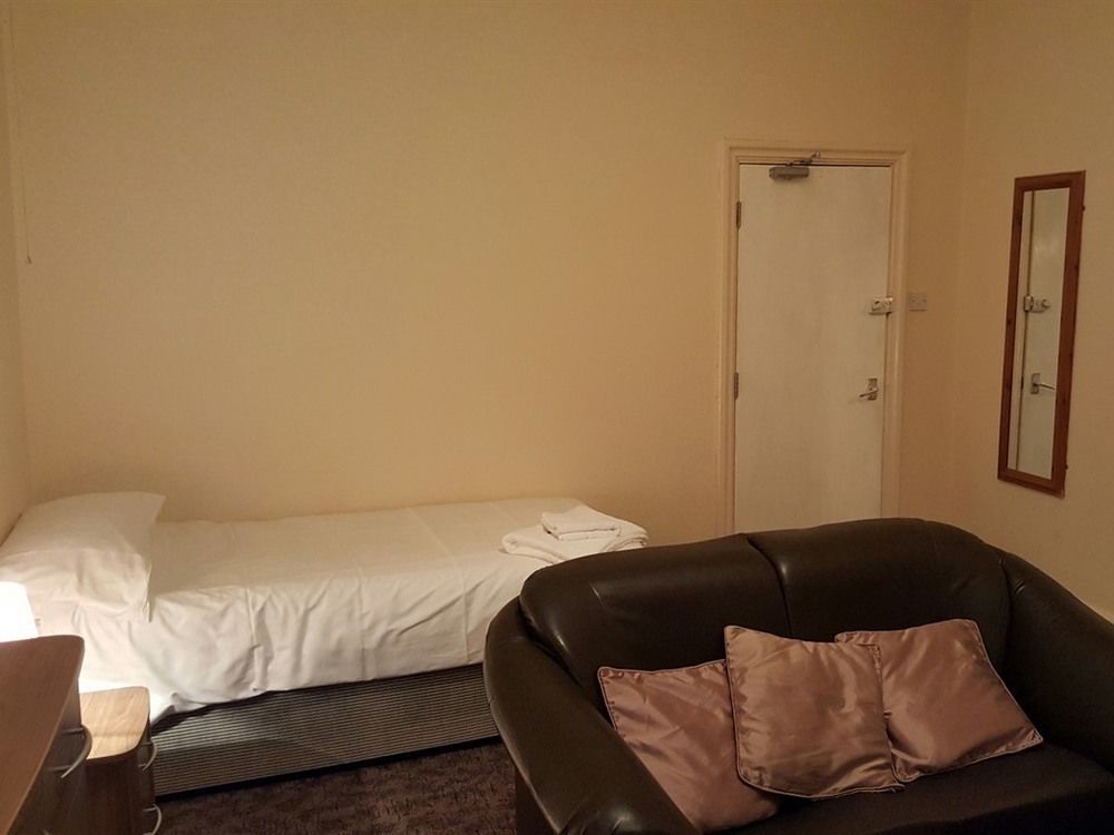 Station Hotel Hucknall Extérieur photo